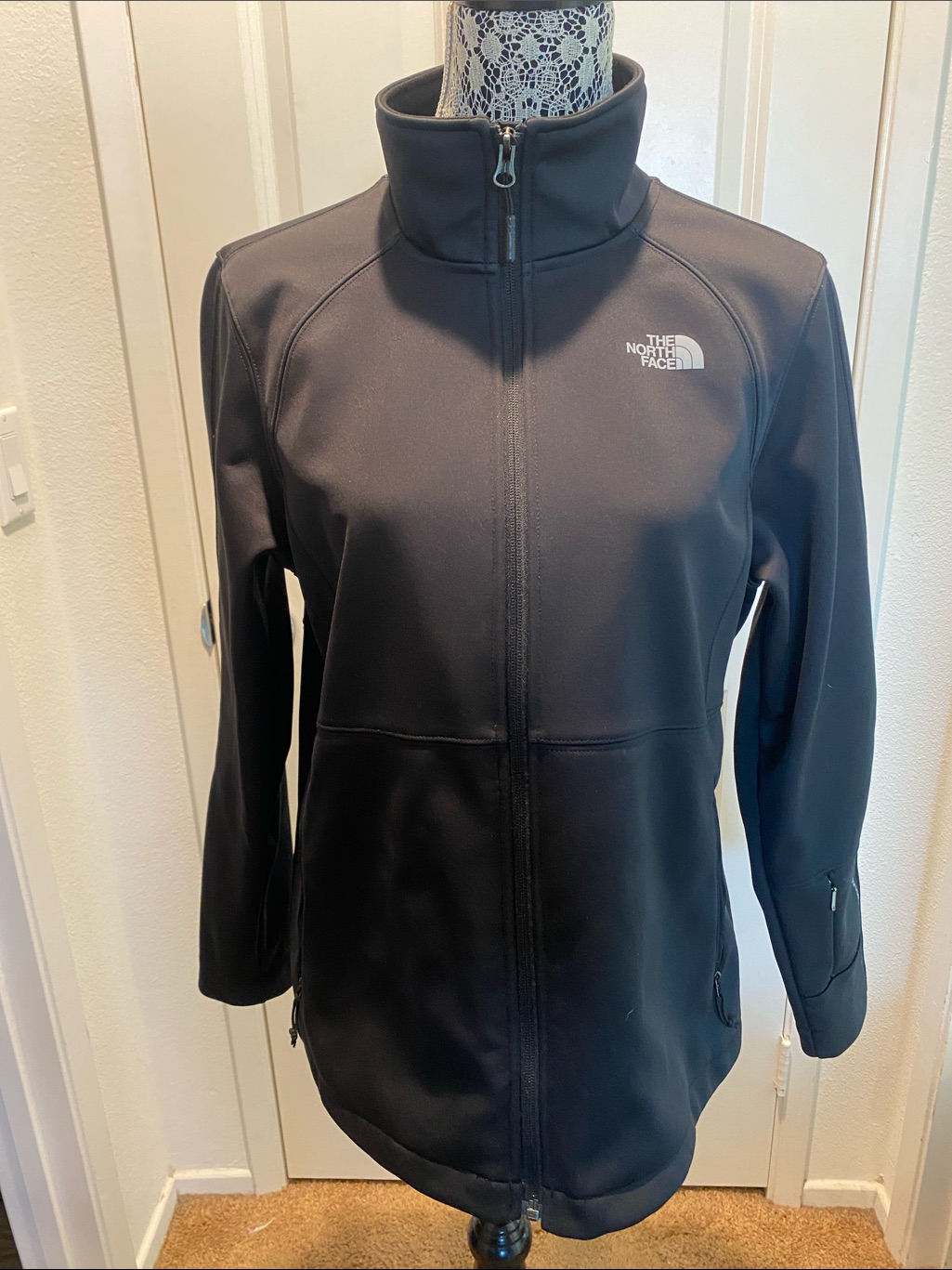 The North Face Women's Black Full-Zip Utility Softshell Windwall Jacket Euc